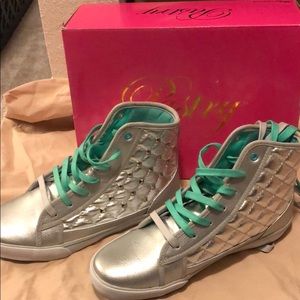 Pastry sneakers - all that shines and more!